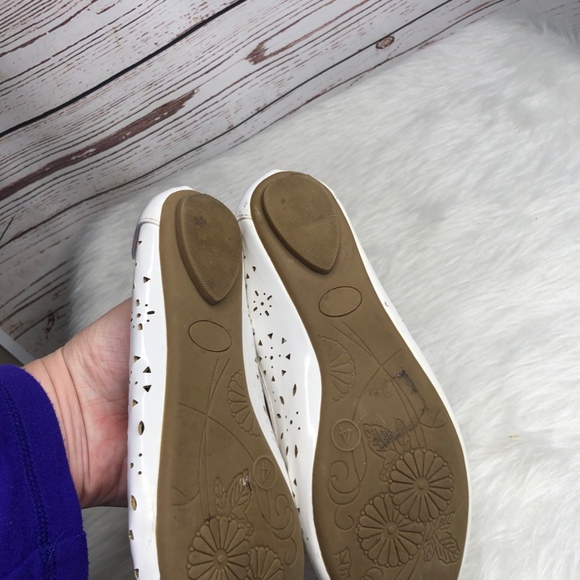 Steve Madden Girls Flats | Size 4 - Picture 5 of 7